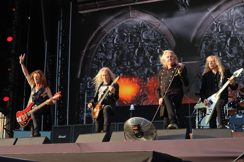 Saxon