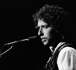 Στο φως ο άγνωστος gospel θησαυρός του Bob Dylan 