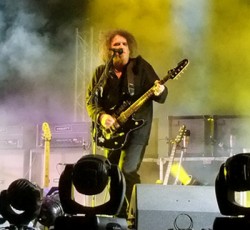 Oι Cure παρουσιάζουν live δύο νέα τραγούδια τους