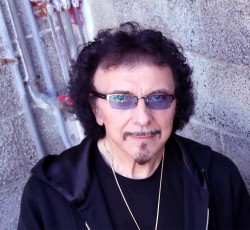 Tony Iommi: «Ο καρκίνος είναι σε ύφεση» 