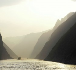 Underground Express #38 - Χαράματα στον Yangtze