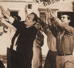 «10»: To soundtrack των εκλογών 