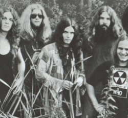 «10»: Οι ιστορίες πίσω από τα τραγούδια των Lynyrd Skynyrd 