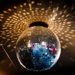 Τα disco τραγούδια που λάτρεψαν οι ροκάδες