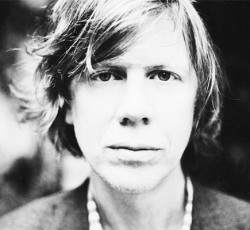 «10»: Απίθανες συνεργασίες του Thurston Moore 