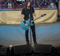 C'est Foo, ποιος πήρε το εισιτήριο! 