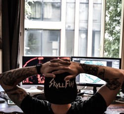 «10»: Τα εξώφυλλα δίσκων που άλλαξαν τη ζωή και την τέχνη του Bewild Brother 