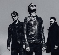 Α Ton Of Love: Τα πάντα για τους Editors