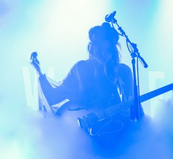 Το μέλλον είναι γένους θηλυκού 