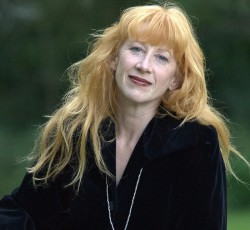 «10»: Μουσική χωρών που επηρέασαν τη Loreena McKennitt