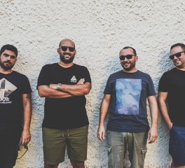 «10»: Αγαπημένα άλμπουμ των Guppy Fish 