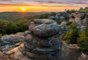 To Enter Pagan #3: O κήπος, το ερπετό, το τσεκούρι 