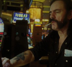 «10»: Casino, ρουλέτες, blackjack και rock μουσική
