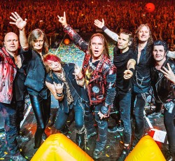 «10»: Ξεχωριστές live εκτελέσεις ύμνων των Helloween 