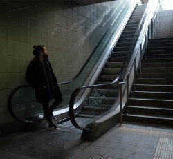 «10»: Τα άλμπουμ που επηρέασαν το "Monsters" του Jon Voyager