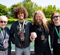 «10»: Τραγούδια των Thin Lizzy που πρέπει να ακούσουμε στο Κύτταρο από τους Brian Downey's Alive And Dangerous