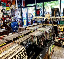 Το Rocking επιλέγει τις «υπόγειες» κυκλοφορίες του 2023