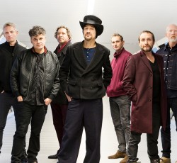 «10»: Κομμάτια από 10 δίσκους που περιμένουμε να ακούσουμε ζωντανά από τους James 