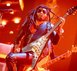 «10»: Κρυφά διαμάντια του Lenny Kravitz