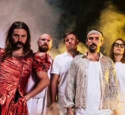 «10»: Συγκροτήματα που επηρεάστηκαν από τους Idles 