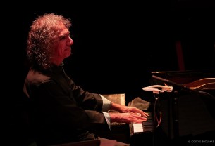 «10»: Τα άλμπουμ που επηρέασαν τον Σταύρο Λάντσια περισσότερο από καθετί