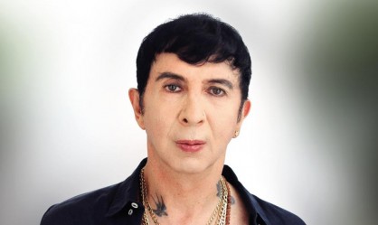 Marc Almond:  45 χρόνια ειλικρίνειας και υπερβολής
