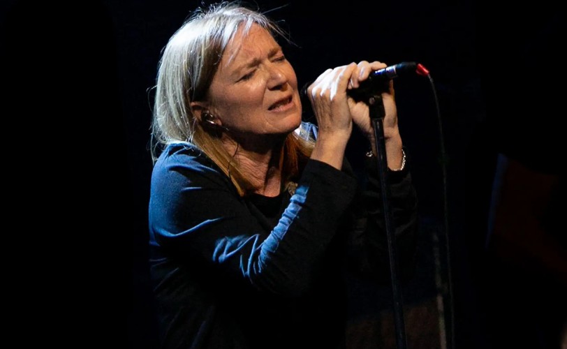 «10»: Μαγνητοσκοπήσεις όπου η Beth Gibbons μας θάμπωσε παρακολουθώντας την να ερμηνεύει