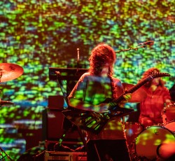 «10»: Εξαιρετικά microtonal rock άλμπουμ 