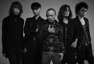 Dir en grey: Μια μακάβρια Αλίκη στη θαυμαστή Χώρα του Ανατέλλοντος Ηλίου