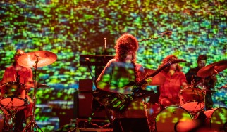 «10»: Εξαιρετικά microtonal rock άλμπουμ