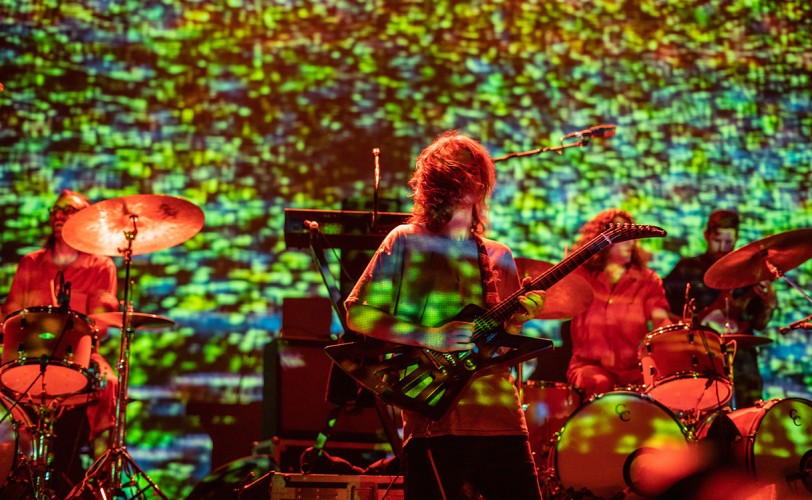 «10»: Εξαιρετικά microtonal rock άλμπουμ