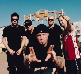 [7]: Cine Bizkit