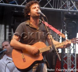 Φίλιππος Πλιάτσικας, Sinead O'Connor, Gordon Gano, Maraveyas Illegal @ Γήπεδο Καραϊσκάκη, 12/06/09 