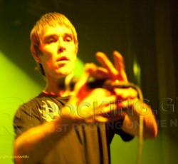 Ian Brown σε Θεσσαλονίκη και Αθήνα, 26-27/02/10 