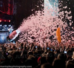 Sonisphere Festival UK: Rammstein, Motley Crue, Placebo, Skunk Anansie, Apocalyptica, Papa Roach  @ Knebworth, 31/07/10