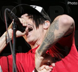 Red Hot Chili Peppers, Foals @ Palaolimpico (Τορίνο, Ιταλία), 10/12/11