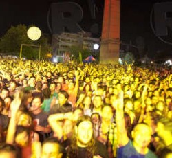 Ark Festival: Locomondo, The Burger Project feat. Φοίβος Δεληβοριάς, Λεωνίδας Μπαλάφας, κ.ά. @ Τεχνόπολις, 12/09/11 