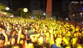 Ark Festival: Locomondo, The Burger Project feat. Φοίβος Δεληβοριάς, Λεωνίδας Μπαλάφας, κ.ά. @ Τεχνόπολις, 12/09/11