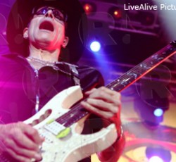 Steve Vai live σε Θεσσαλονίκη και Αθήνα, 05-06/11/12 