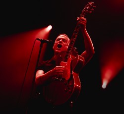 Bryan Adams @ Γήπεδο Μπάσκετ ΟΑΚΑ, 05/12/23 
