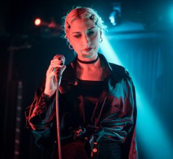 Molly Nilsson, Δεσποινίς Τρίχρωμη @ Death Disco, 25/10/25
