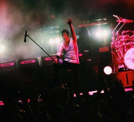 Godsmack, SixForNine @ Θέατρο Λυκαβηττού, 23/07/26