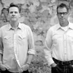 Calexico: «Η μουσική μας έχει πάθος - για αυτό αρέσει στους Έλληνες»