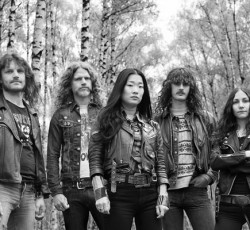 Night Viper: «Παίζουμε μια διασταύρωση μεταξύ Judas Priest και Metallica»