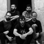 Gravitysays_i: «Θα γράφαμε για χαμένους έρωτες, αλλά μοιάζει με μνημόσυνο»