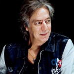 Κώστας Τουρνάς: «Τραγούδι = Το ανέκφραστο, το ανομολόγητο, το τωρινό»