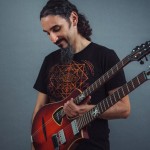 Yossi Sassi: «Το ζεϊμπέκικο είναι τα blues των Ελλήνων»