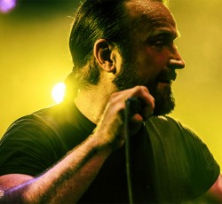 Damian Wilson: «Με μπέρδεψες. Σε ενδιαφέρει να μπεις στους Iron Maiden;»