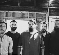 The Dear Hunter: «Κάποια στιγμή η μουσική βιομηχανία πρέπει να δώσει χώρο σε εμπνευσμένους ανθρώπους» 