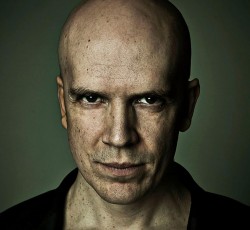 Devin Townsend: «To να είσαι άνθρωπος είναι θεμελιωδώς γελοίο»